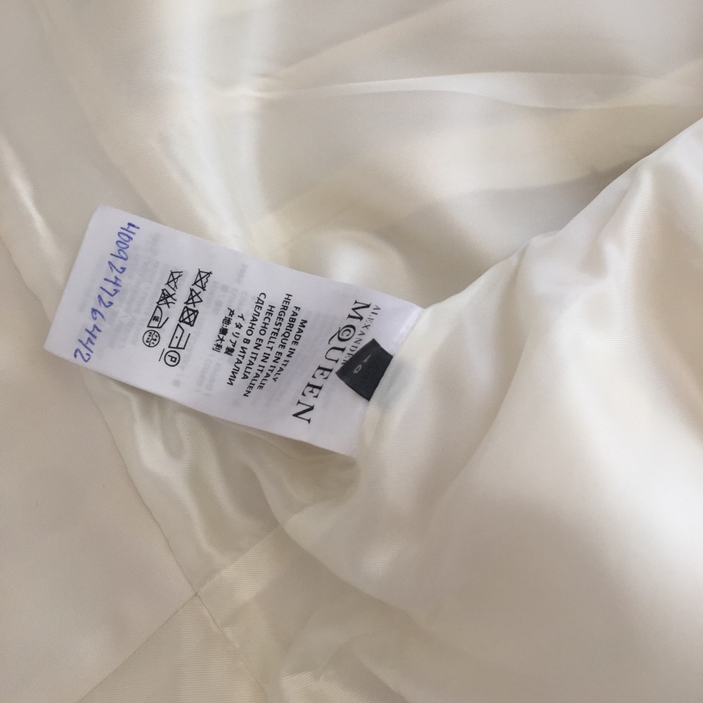 Alexander McQueen Cream One-Button Tailored Blazer - Picture 7 of 12